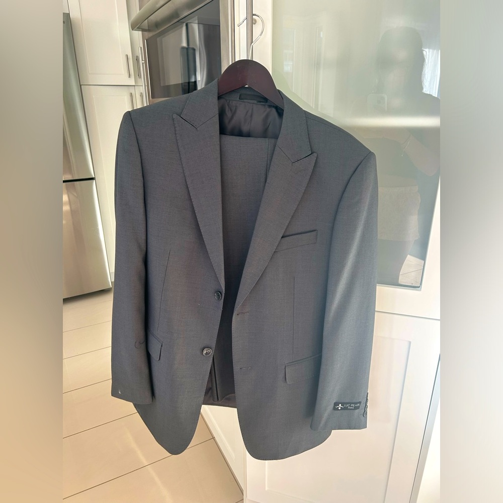BRAND NEW LUC PEARL Suit Jacket and Pants